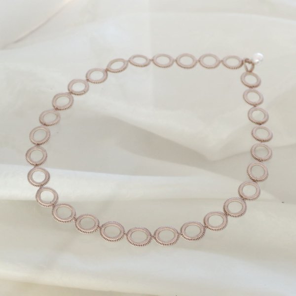 画像2: RING ネックレス「リング・パール」サンドベージュ (2)