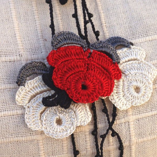 画像3: ROSE ラリエット「ローズ・クラシック」レッド&ブラック (3)