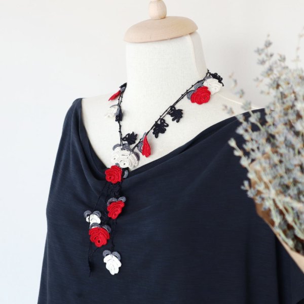 画像4: ROSE ラリエット「ローズ・クラシック」レッド&ブラック (4)